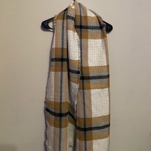 Reversible Scarf. Great for the fall!!!
